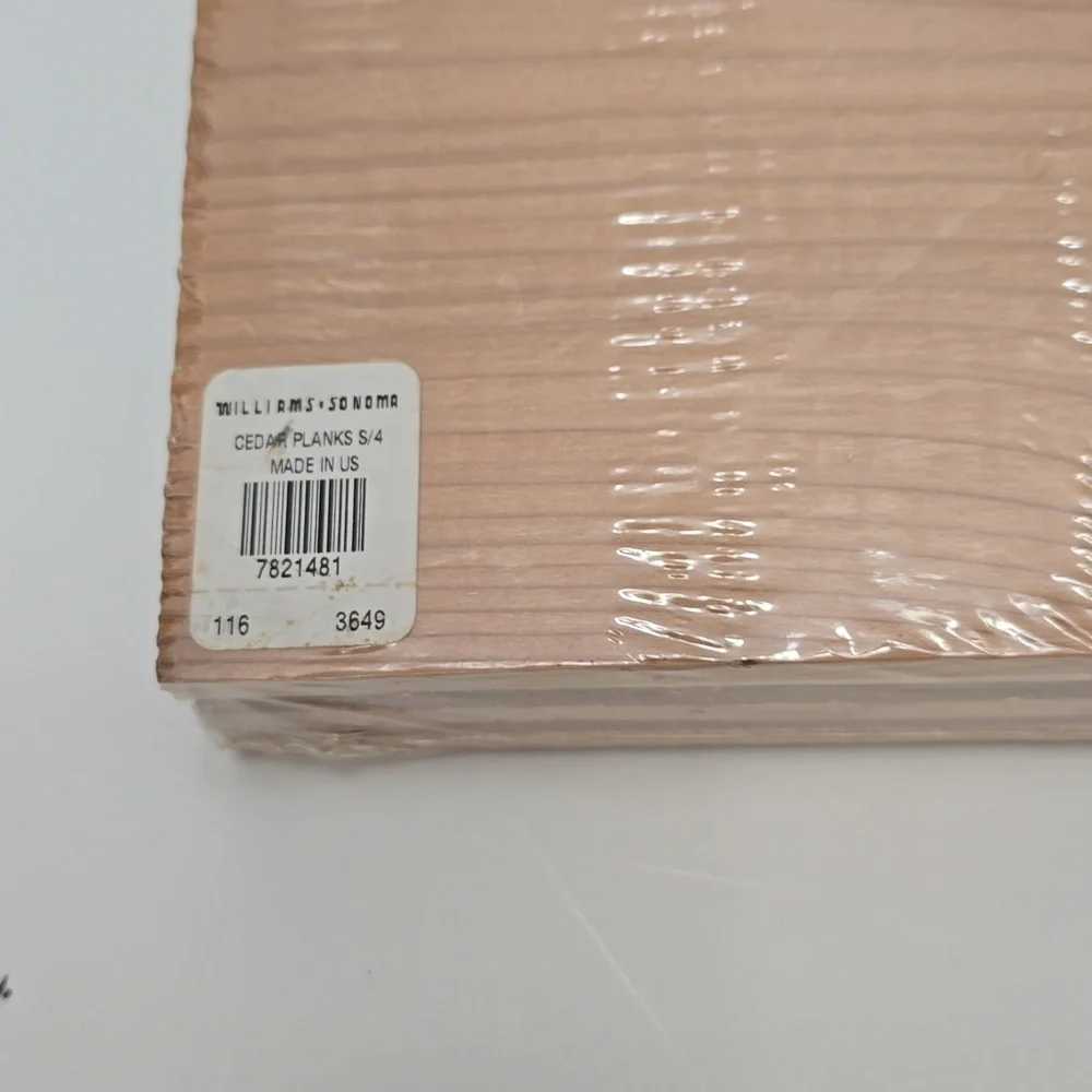 New Sealed Williams Sonoma Set Of 4 Cedar Grilling Planks Made In USA